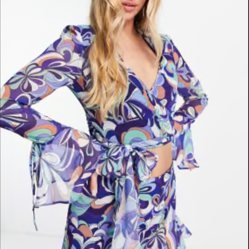 ASOS Groovy Patterned Set - Picture 2 of 13